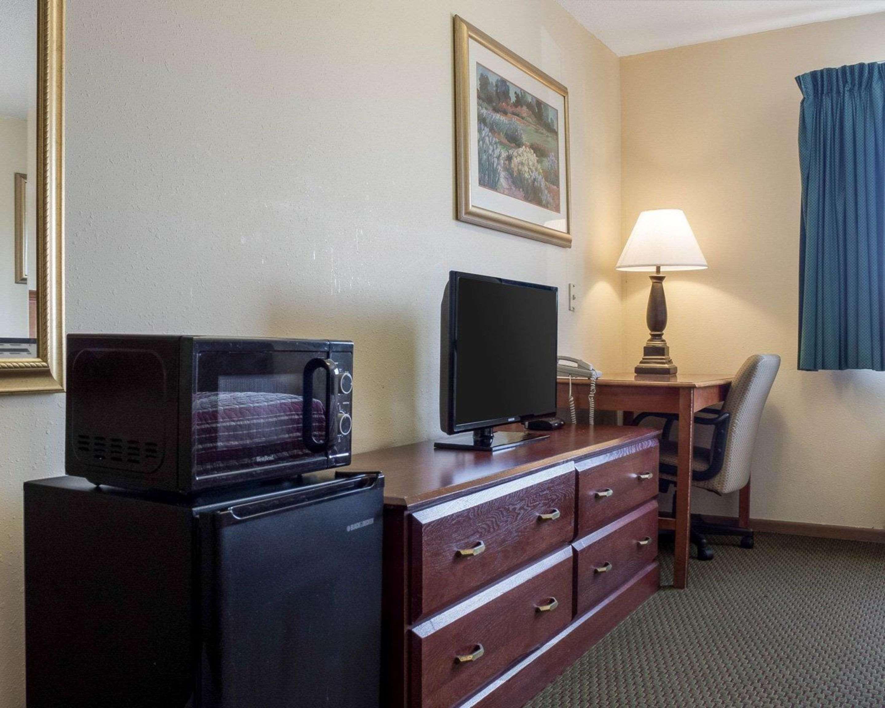 Rodeway Inn West Fargo Екстериор снимка