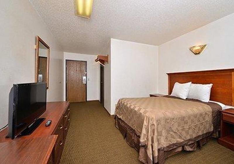 Rodeway Inn West Fargo Екстериор снимка