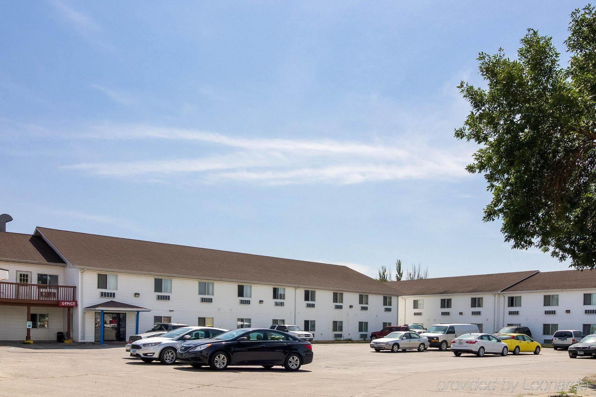 Rodeway Inn West Fargo Екстериор снимка