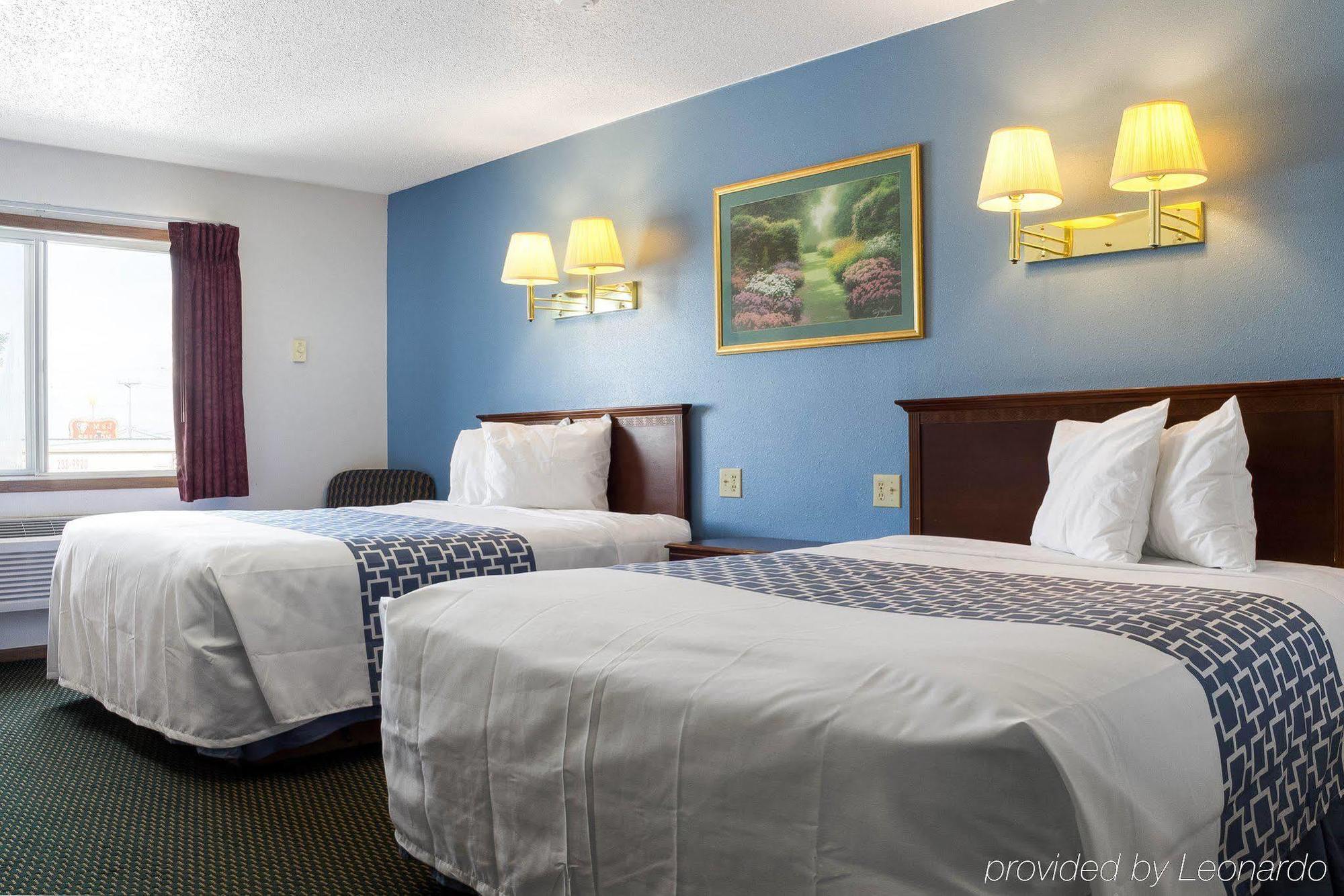 Rodeway Inn West Fargo Екстериор снимка