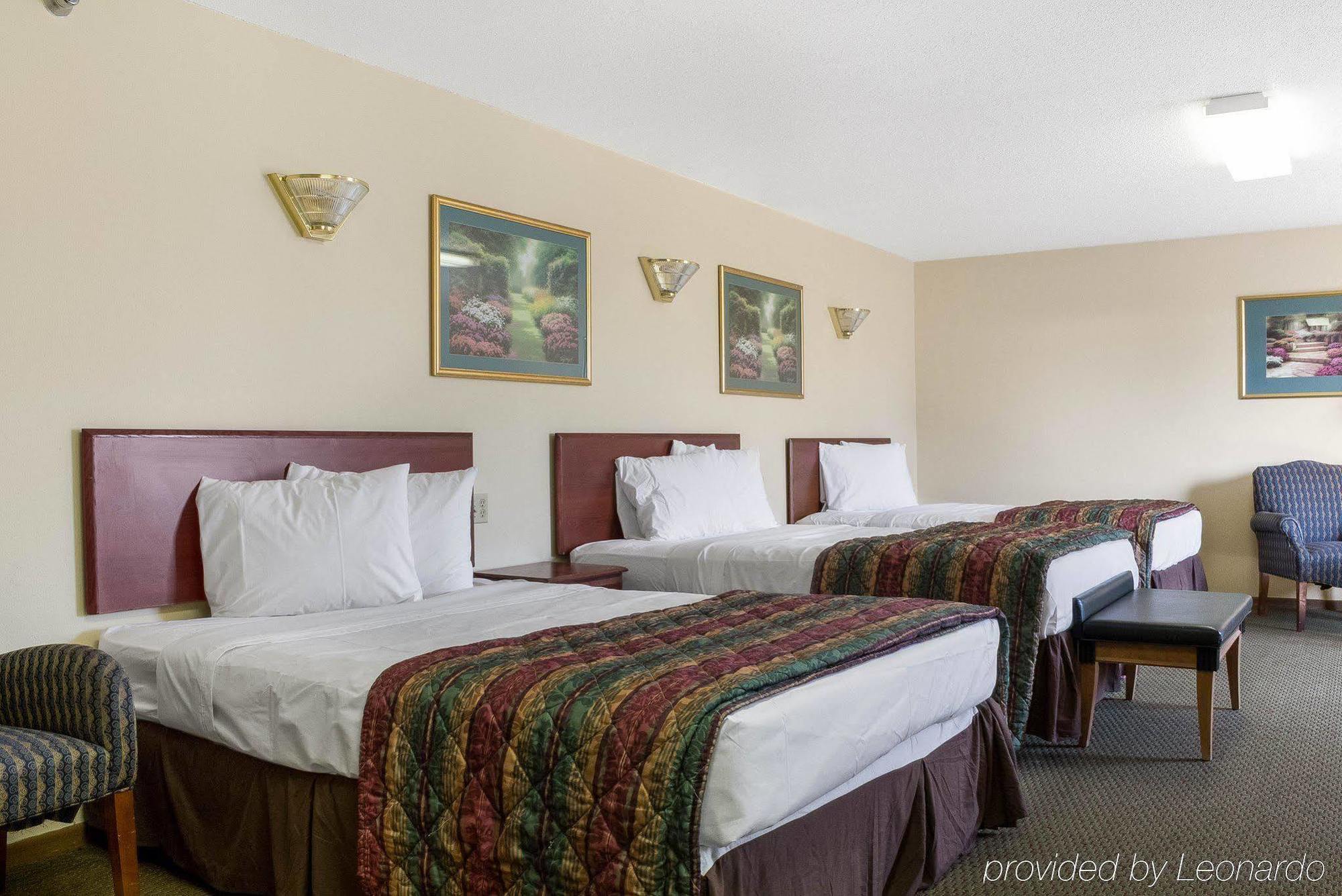 Rodeway Inn West Fargo Екстериор снимка