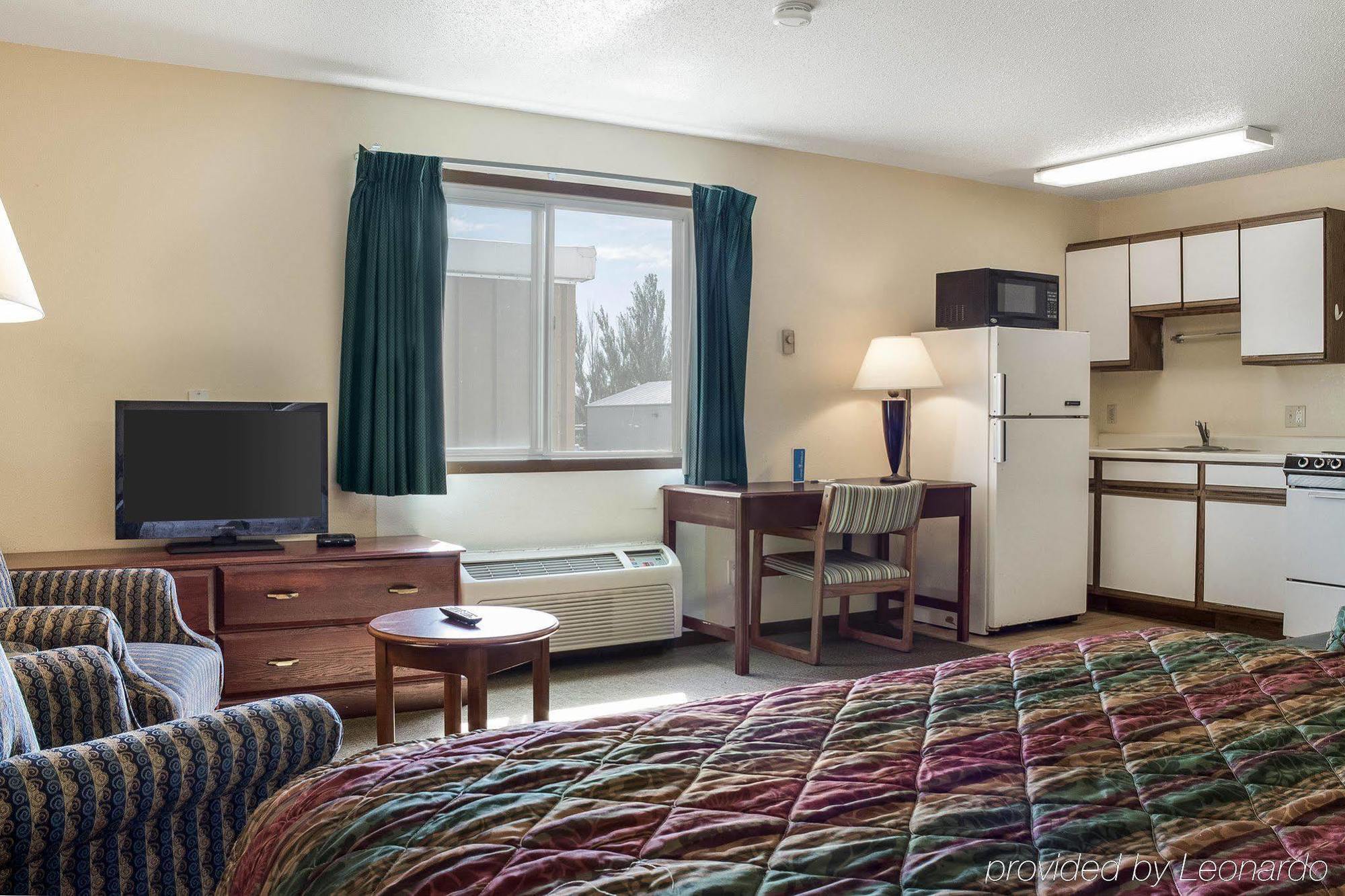 Rodeway Inn West Fargo Екстериор снимка