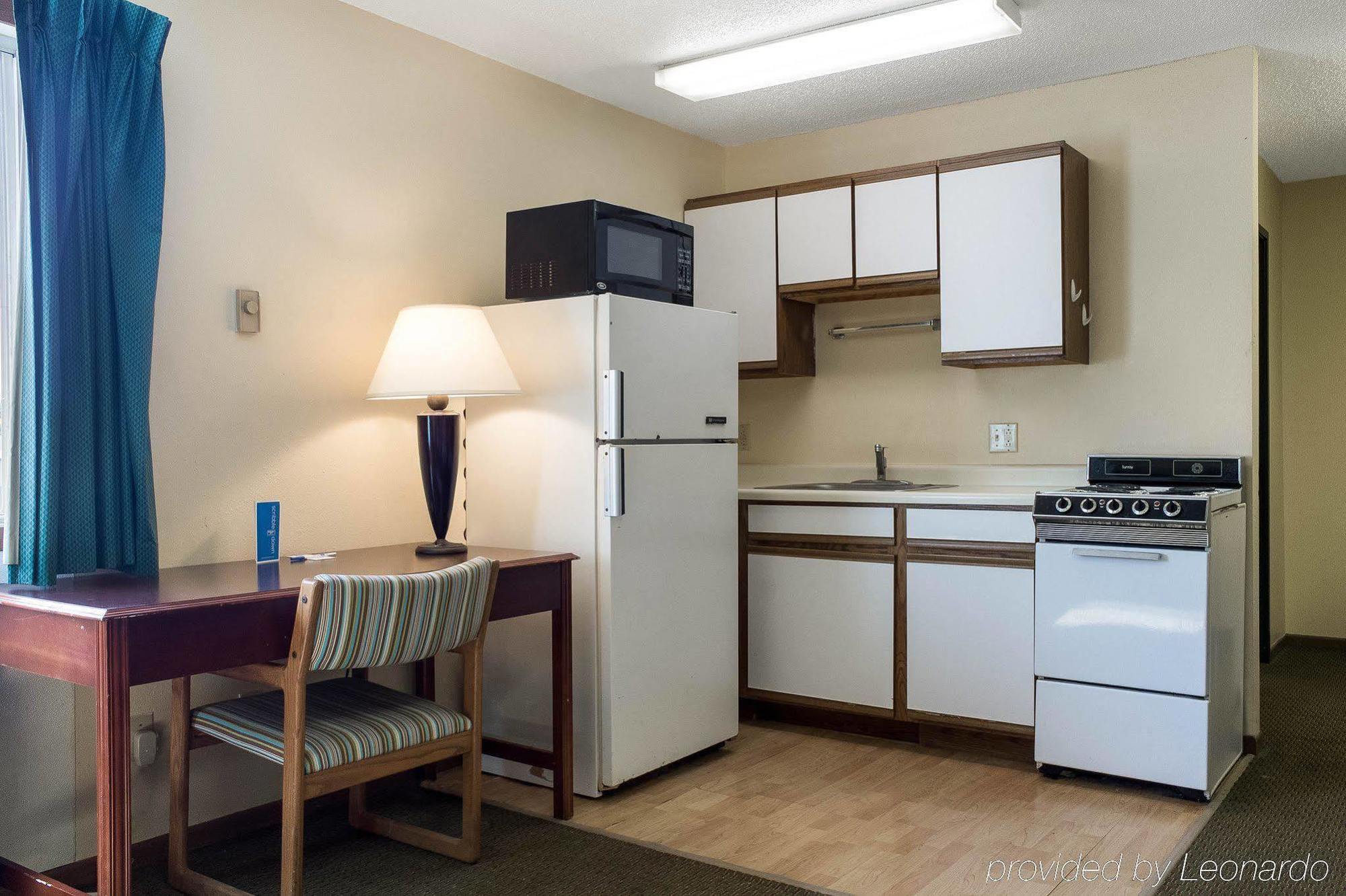 Rodeway Inn West Fargo Екстериор снимка