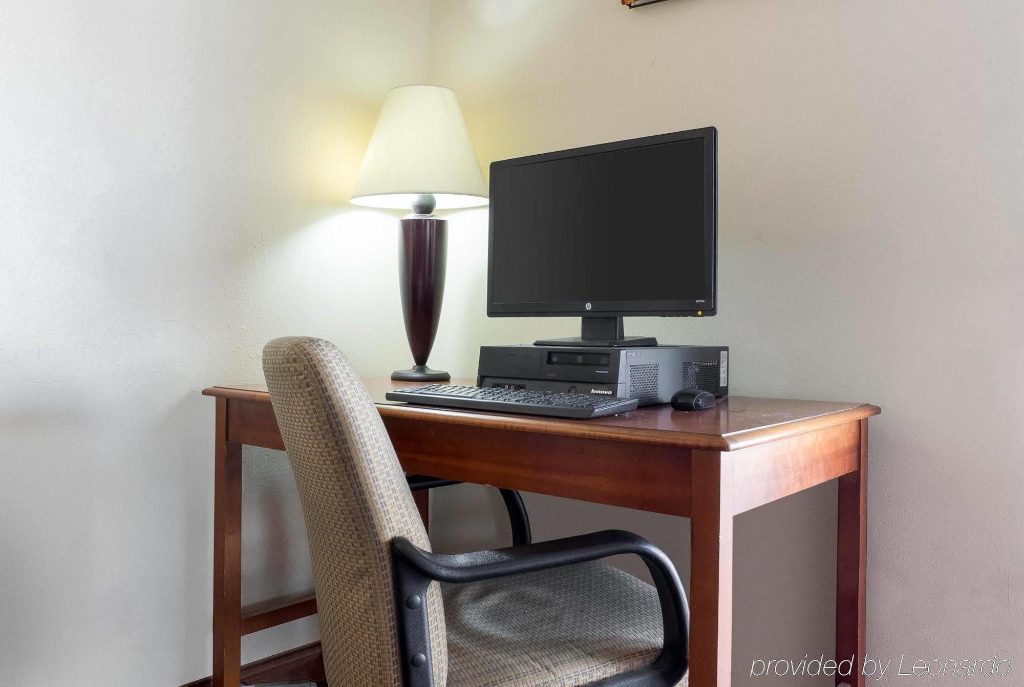 Rodeway Inn West Fargo Екстериор снимка