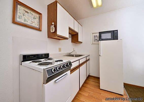 Rodeway Inn West Fargo Екстериор снимка